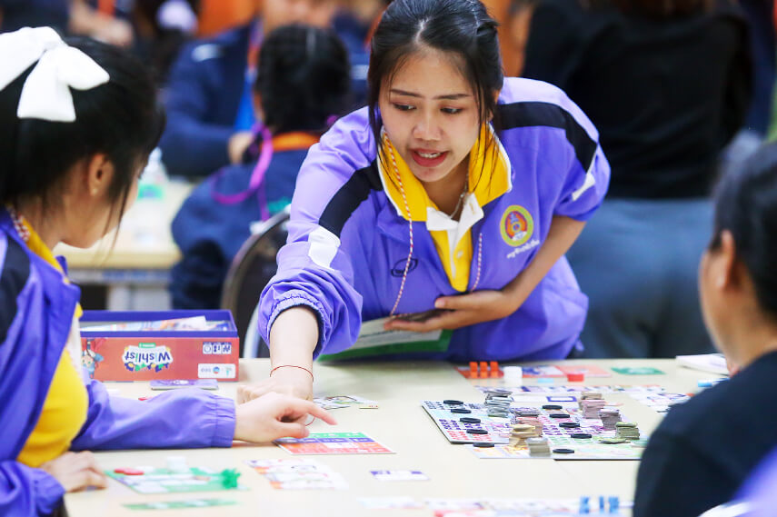 จากเกมสู่การสอน ! นักศึกษาครูรัก(ษ์)ถิ่น ปั้นทักษะการเงินผ่านบอร์ดเกม Wishlist เริ่มต้นที่ครู ถ่ายทอดสู่เด็กประถม